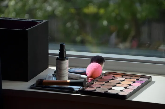 化妆，化妆，美容，皮肤，女人，化妆品，眼影到眼睑，刷