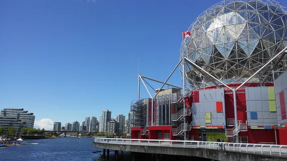加拿大温哥华、外国、科学世界、阳光、水、建筑、天空 加拿大温哥华、外国、科学世界、阳光、水、建筑、天空