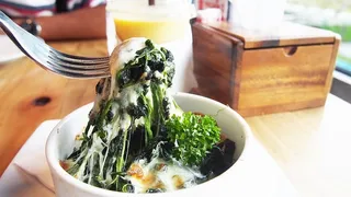 烤菠菜、食品、开胃菜、美味、奶酪、食品和饮料、健康饮食、新鲜度