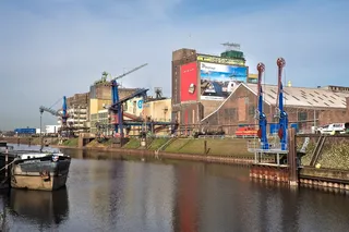 港口，内陆港口，航运，货船，船舶，装载起重机，起重机，仓库