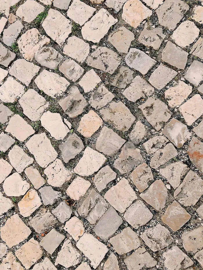 灰色混凝土路面