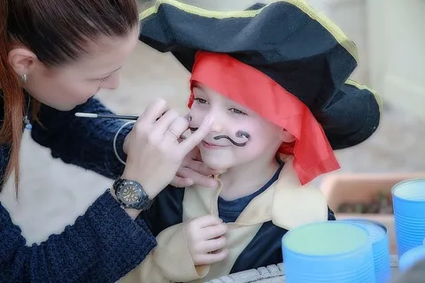 孩子,穿着,海盗服装,化妆,孩子,生日,节日,童年 孩子,穿着,海盗服装,化妆,孩子,生日,节日,童年