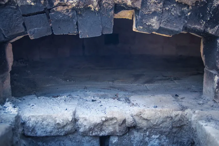 面包，炉子，火箱，火种，火，fagot，空的，没有人