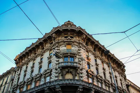 意大利，米兰，天空，蓝色，建筑，世纪中期，窗户，建筑