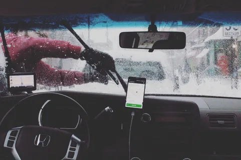 美国，纽约，曼哈顿下城，蒙特利尔，加拿大，在雪中驾驶，在恶劣天气下驾驶，恶劣天气