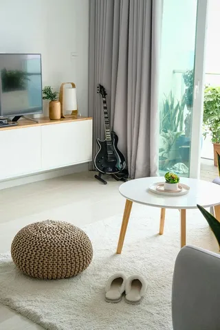 家庭室内，室内，家庭房间，桌子，家具，窗户，没有人，家