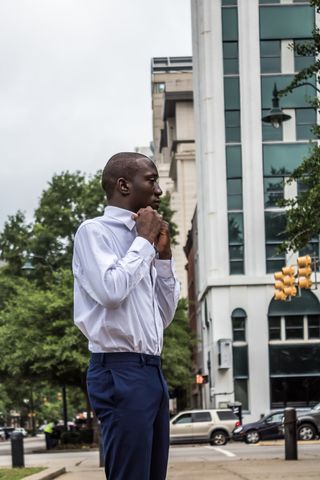 男人，商人，市中心，商人，商人，商人，男性，人