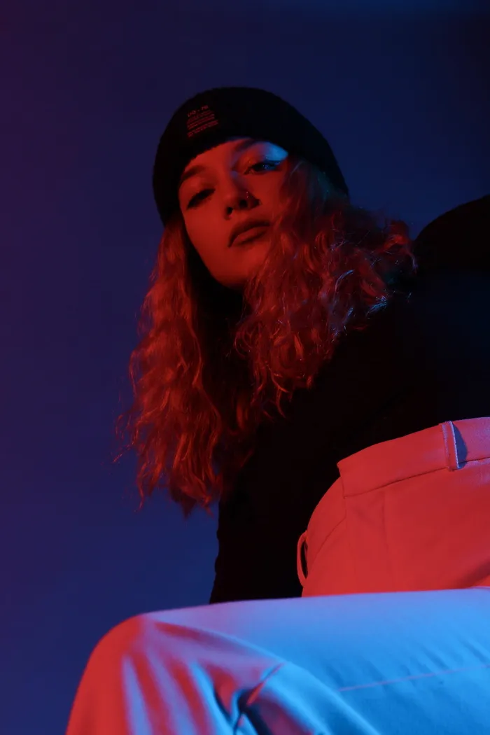 女人的低角度照片