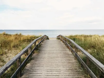 海滩,草地,海洋,小径,海洋,海岸,天空,水 海滩,草地,海洋,小径,海洋,海岸,天空,水