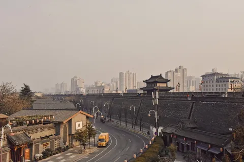 弯道上的车辆 弯道上的车辆