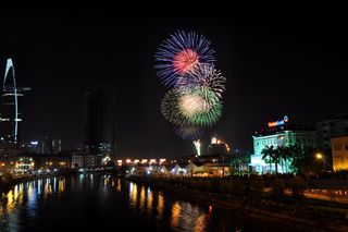 越南，cầ乌昂纳姆，hcmc，烟花，城市，新年，照明，夜晚