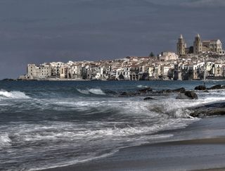 意大利，cefalù，cefalù大教堂，cefalu，海滩，海浪，城镇，教堂