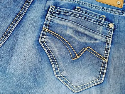 蓝色牛仔下装,牛仔裤,包,后口袋,裤子,水洗,服装,休闲服 蓝色牛仔下装,牛仔裤,包,后口袋,裤子,水洗,服装,休闲服