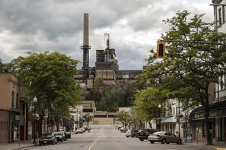 工业、工厂、工厂、城市、城市、污染、污染物、痕迹