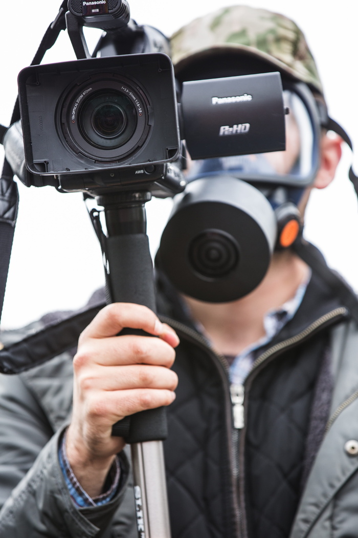 防毒面具、相机、肖像、曝光、攻击、年轻人、人类、暴力