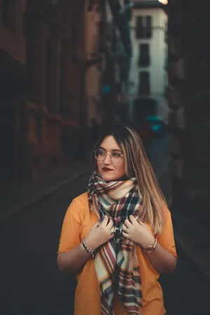 户外女士，服装，服饰，人，人，围巾，配件，配饰