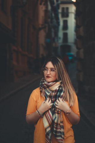 户外女士，服装，服饰，人，人，围巾，配件，配饰