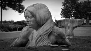 雕像，美人鱼，人物，雕塑，女人，树，一个人，代表