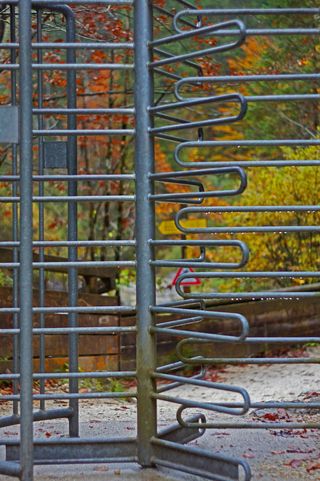 旋转门，金属，自然，铁，秋天，产量，没有人，天