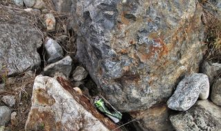 岩石、垃圾、废物、阿尔卑斯山、污染、生态、sad、回收