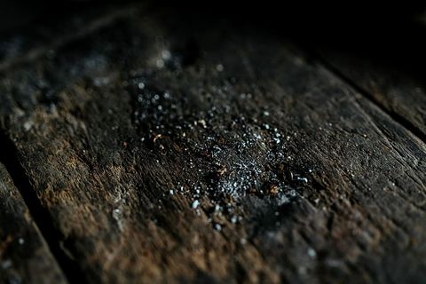 车间里的工具、钉子和螺栓 车间里的工具、钉子和螺栓