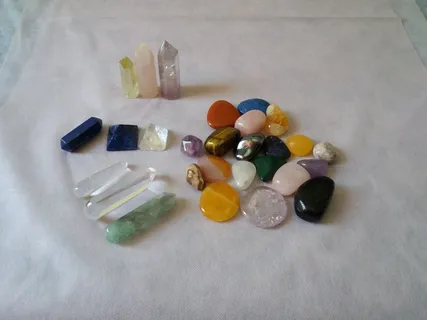 石英、方尖碑、金字塔、高角度视图、变化、选择、静物、室内