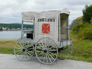 历史，历史汽车，历史救护车，救护车，景点，木车，战斗，通信