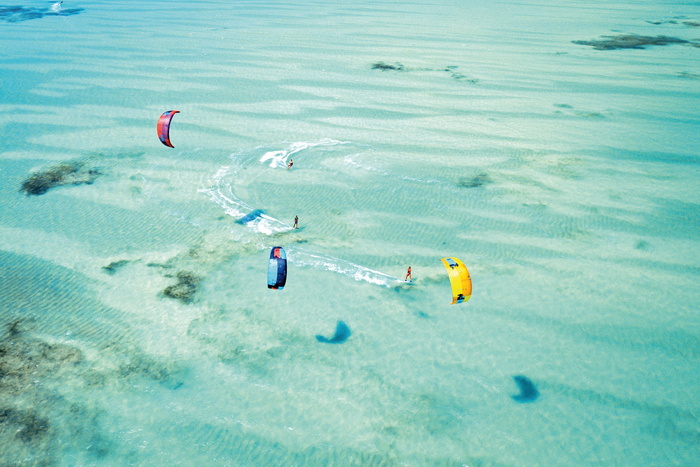 风筝冲浪，风筝冲浪，海洋，水上运动，夏天，水，绿松石，运动