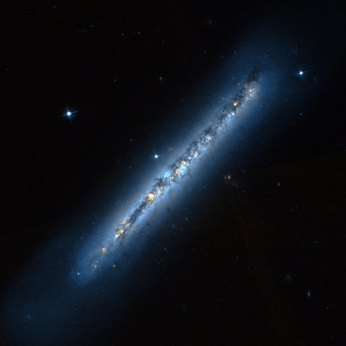 螺旋星系，ngc 4634，宇宙，太空，科马贝雷尼西亚，科学，天空，nasa