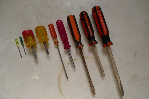 工具、螺丝刀、布置、作品、年份、物品、木匠、静物画 工具、螺丝刀、布置、作品、年份、物品、木匠、静物画