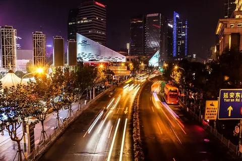 繁忙,公交车,浦东,风景,街道,大城市,城市,灯光 繁忙,公交车,浦东,风景,街道,大城市,城市,灯光