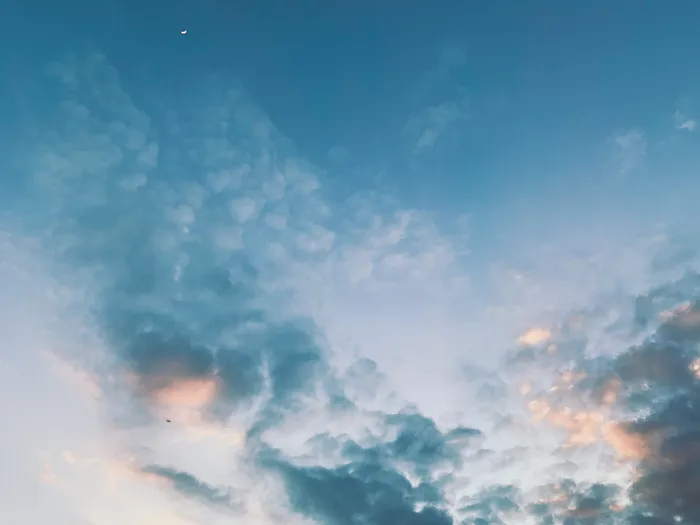 黑白云彩