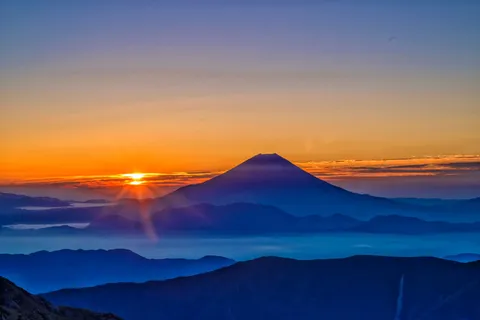 山,金色,小时,富士山,日出,晨雾,眺望南阿尔卑斯山,十月 山,金色,小时,富士山,日出,晨雾,眺望南阿尔卑斯山,十月