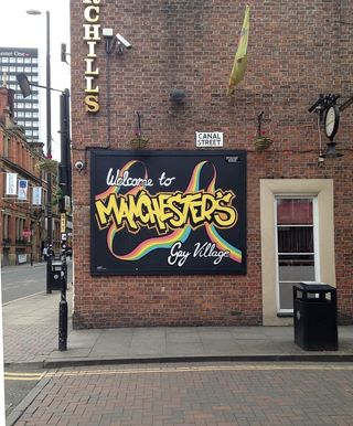 曼彻斯特著名同性恋村的壁画