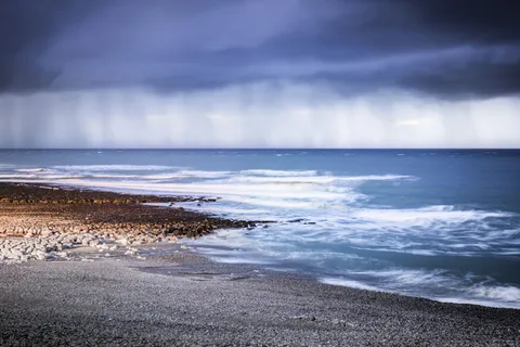 自然,风景,水,海洋,海洋,海滩,波浪,水流,云朵 自然,风景,水,海洋,海洋,海滩,波浪,水流,云朵