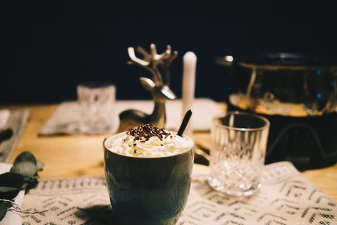 热巧克力，巧克力，鲜奶油，装饰，桌子，杯子，圣诞节，圣诞节