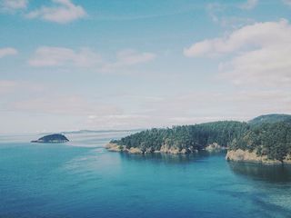 海水、蓝色、天空、白天、岛屿、多云、自然、景观