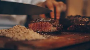 食物，牛排，人，人，猪肉，烹饪，肉糕，烤肉