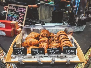 咖啡、早餐、面包、面包房、咖啡馆、食品和饮料、食品、新鲜度