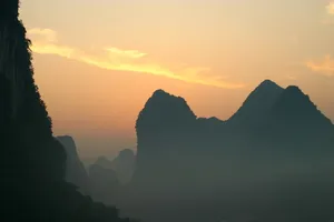 山，剪影，日出，太阳，早晨，雾，早晨太阳，浪漫