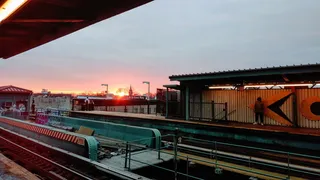 美国，85街-森林公园路站，火车，日出，纽约市，城市，建筑，建筑结构