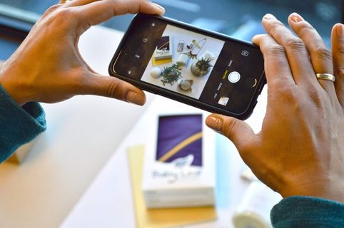 手机照片，flatlay，instagram，手机，照片的照片，产品flatlay，技术，通信