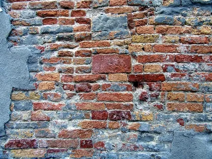 棕色和灰色大理石瓷砖