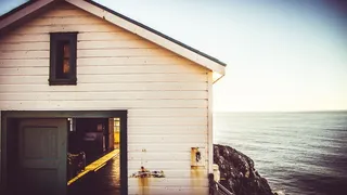 美国，因弗内斯，雷耶斯角国家海岸，岩石，地衣，苔藓，铁锈，垃圾