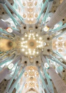 吊灯低角度摄影