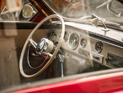荷兰阿姆斯特丹，暖色调，深褐色，复古汽车，复古，萨博内饰，老式内饰