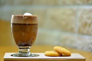 热巧克力，黑，可可，咖啡，黑可可，食品和饮料，咖啡饮料，关注前景