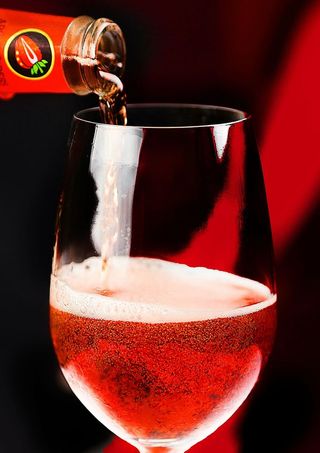 瓶子，倒酒，葡萄酒，酒杯，红色，液体，透明，玻璃杯