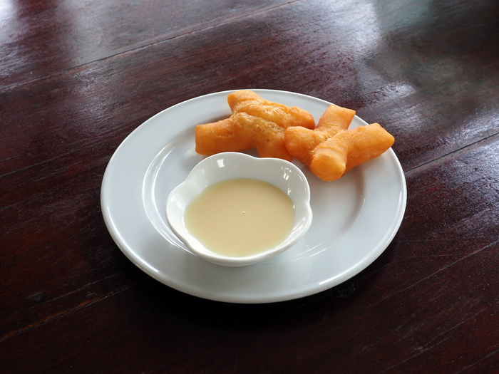巴通科，早餐，双人，白盘子，糖果，甜炼乳，巴通科甜炼乳，油炸