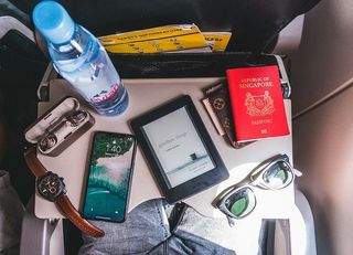 桌子，高角度视图，容器，瓶子，静物，室内，连接，无人